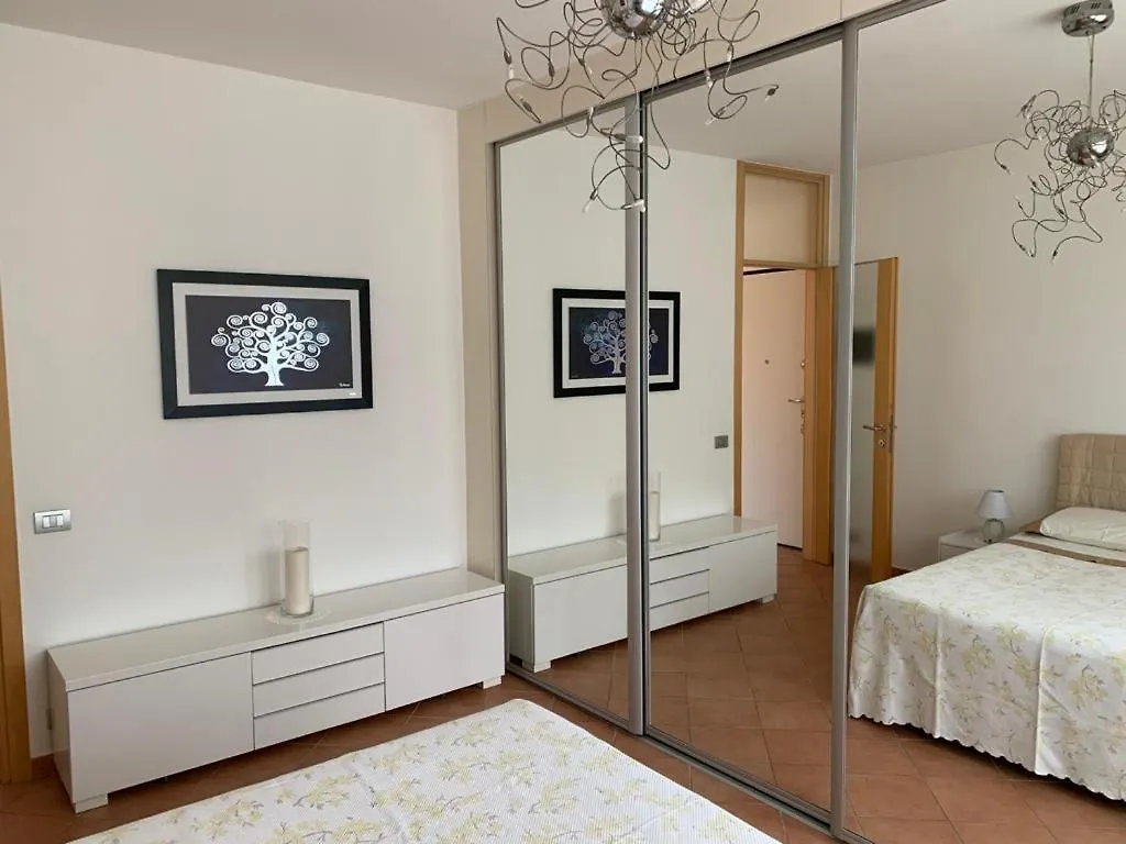 Holiday home Casa Vacanze Al Capriano Appartamento Lampone Cantello Italy